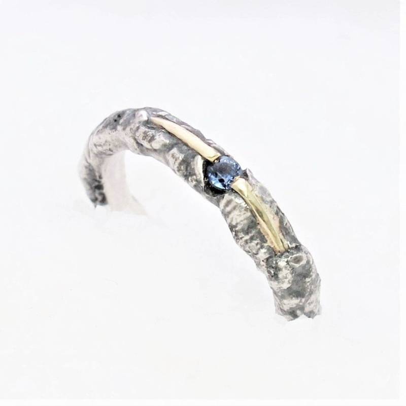 Bio-Saphir-Solitär-Verlobungsring Aus Brüniertem Silber, Blauer Edelsteinring, Rustikaler Alternativer Ehering von ArtecangiantE