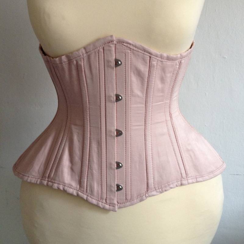 Extrem Taillierter Spezial-Unterbrust - 6 Platten, Longline-Form Extrem Taillierter Spezial-Unterbrust - 6 Platten, Longline-Form von ArtemisCorsetti