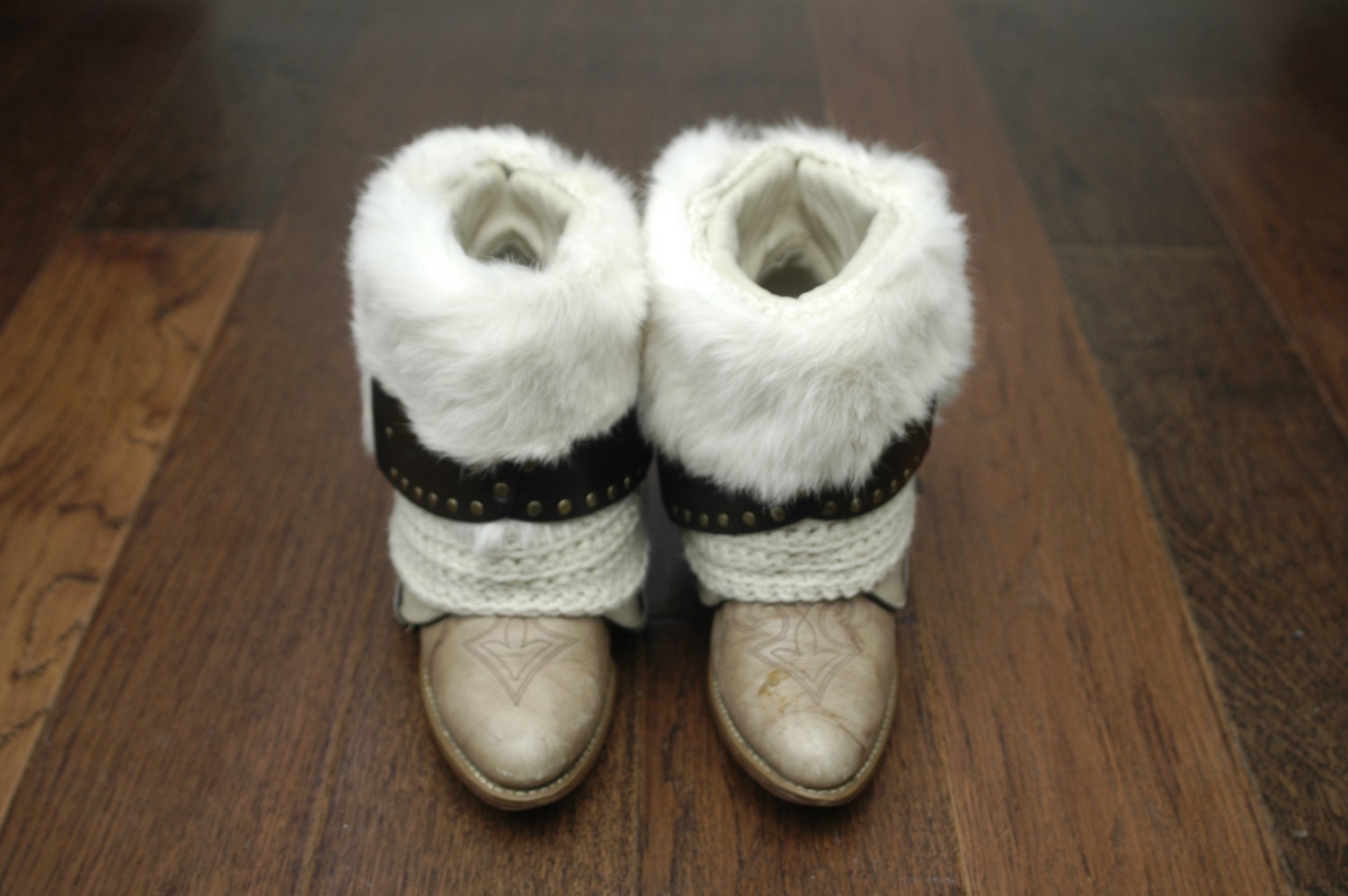 Echtfell Kaninchen Cowgirl Cowboy Boho Hippie Gürtel Winterstiefel von ArtemisHoods