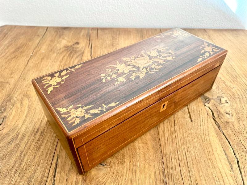 Napoleon Iii Handschuhfach Ende Des 19.jahrhunderts Mit Floralen Intarsien von ArtemixDesignSuisse