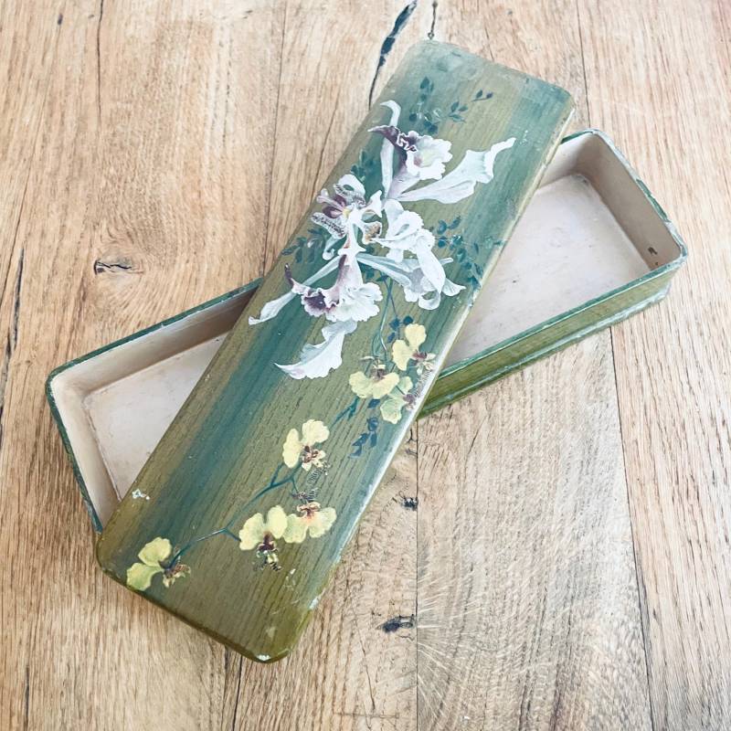 Napoleon Iii Pappmaché-Dose Mit Gemalten Blumen von ArtemixDesignSuisse