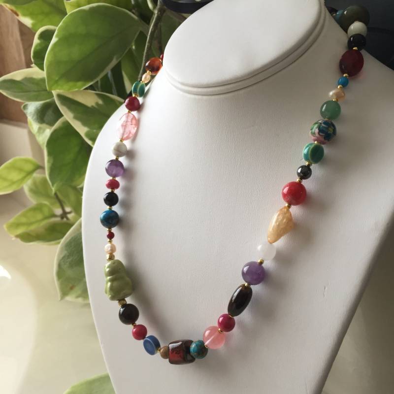 Handgefertigte Boho Kette Verstellbare Länge Ton Perlen Lampwork Halbedelsteine Wunderschön Und Elegant von ArtfulFrippery