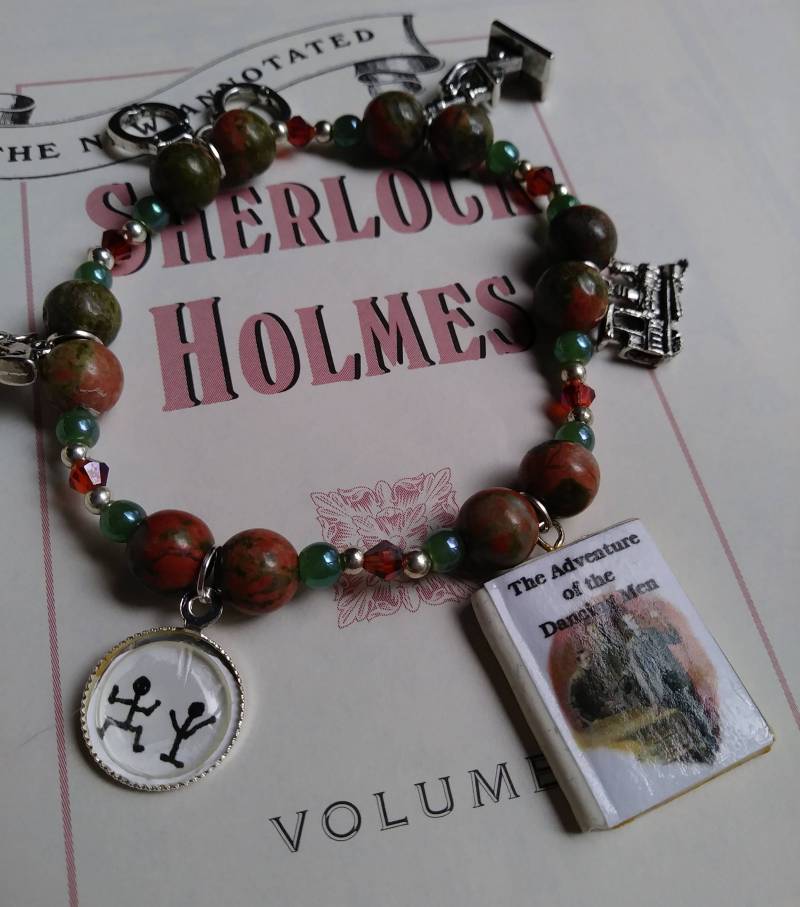 "Sherlock Holmes "Das Abenteuer Der Tanzenden Männer" Perlen Bettelarmband." von ArtfulPippinLLC