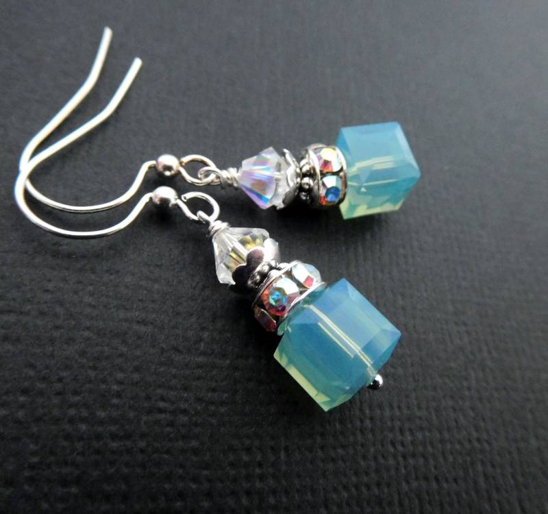 Aqua-Würfel-Ohrringe, Swarovski-Kristall-Perlen-Stack-Ohrringe, Pacific Opal Farbe, Strass Abstandshalter, Silber Vergoldet, Funkelnden Schmuck von ArtfulTrinkets1