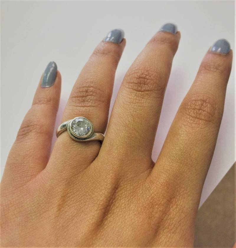 Handgemachter Sterling Silber Solitär Ring Weißer Topas, Granat, Amethyst Handgemachter Sterling Silber Solitär Ring Weißer Topas, Granat, Amethyst von ArtiemsVintageFinds