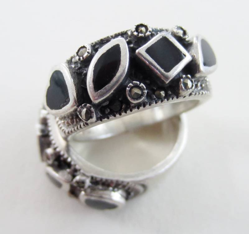 Vintage Oxidierter Sterling Silber Ring Schwarzer Onyx Edelsteine, 925 Reinheit von ArtiemsVintageFinds