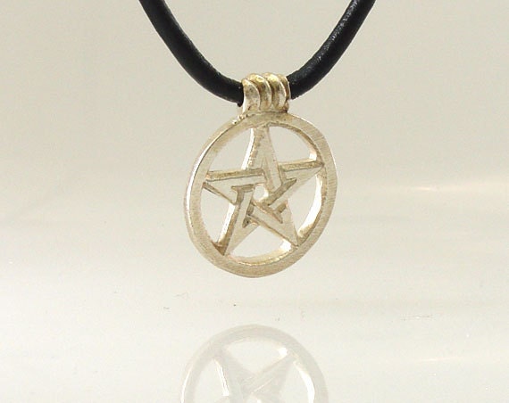 Gewebte Wicca Pentagramm Halskette Sterling Silber Charm Anhänger von Artifactorium