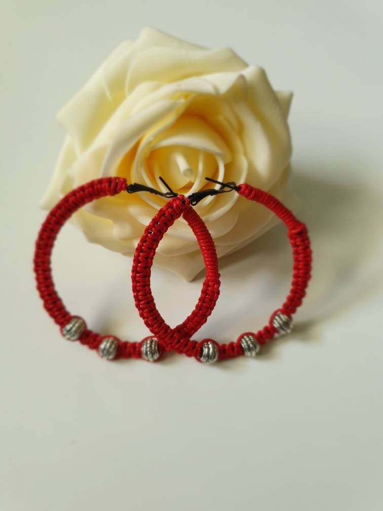 Macrame Reifen Ohrringe Rot 60mm von ArtisanAF