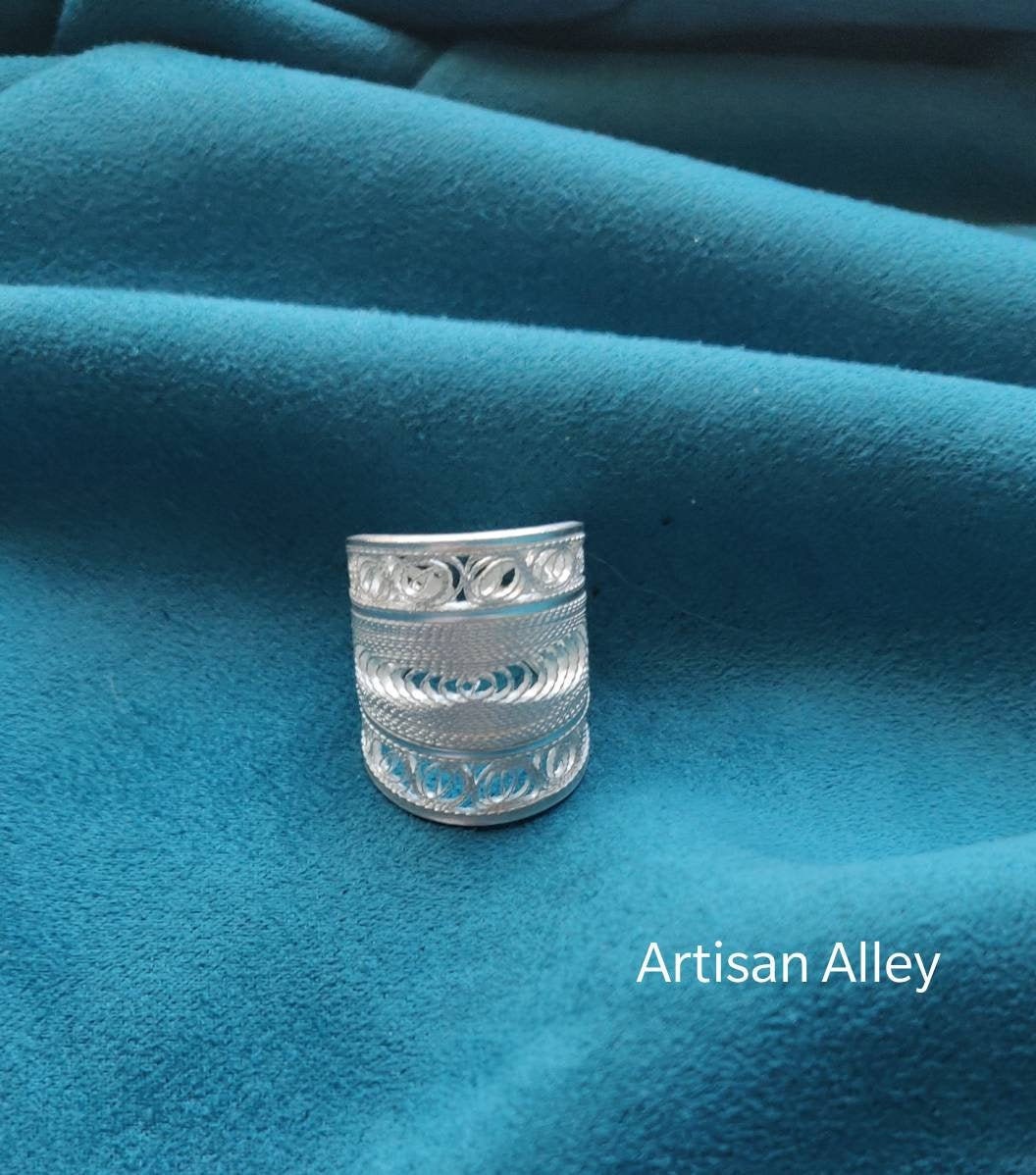 Damen Sterling Silber Filigrane Breite Aussage Ring Mit Spitze Grenze, Handgefertigt in Malta, Schmuck-Geschenk Für Sie, Verschiedene Größen von ArtisanAlleyMalta