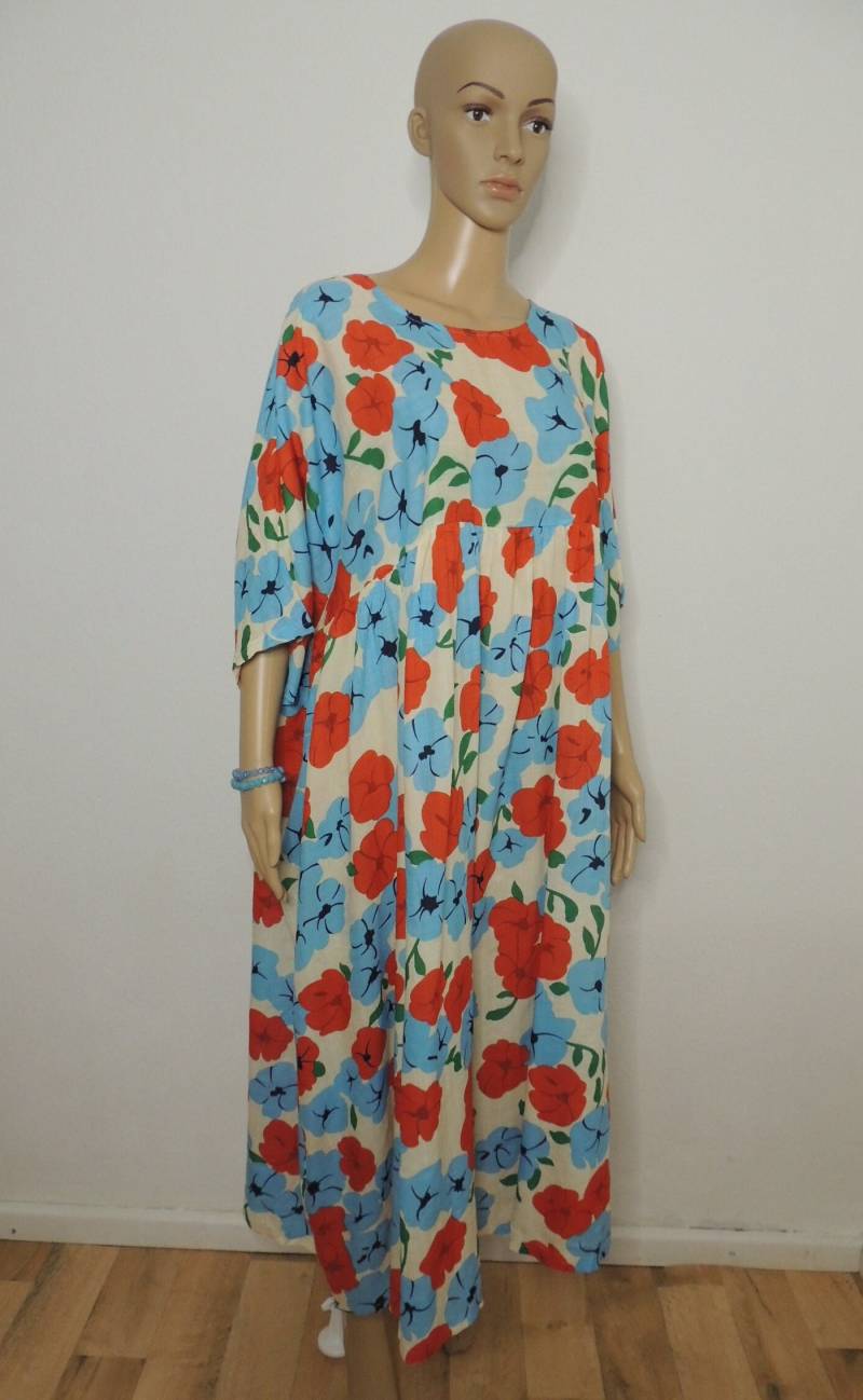 Damenkleid Mit Kurzarm Und Eingrifftaschen, Lockeres Kleid Blumen Muster, Sommerkleid in Einheitsgröße von ArtisanWithPassion