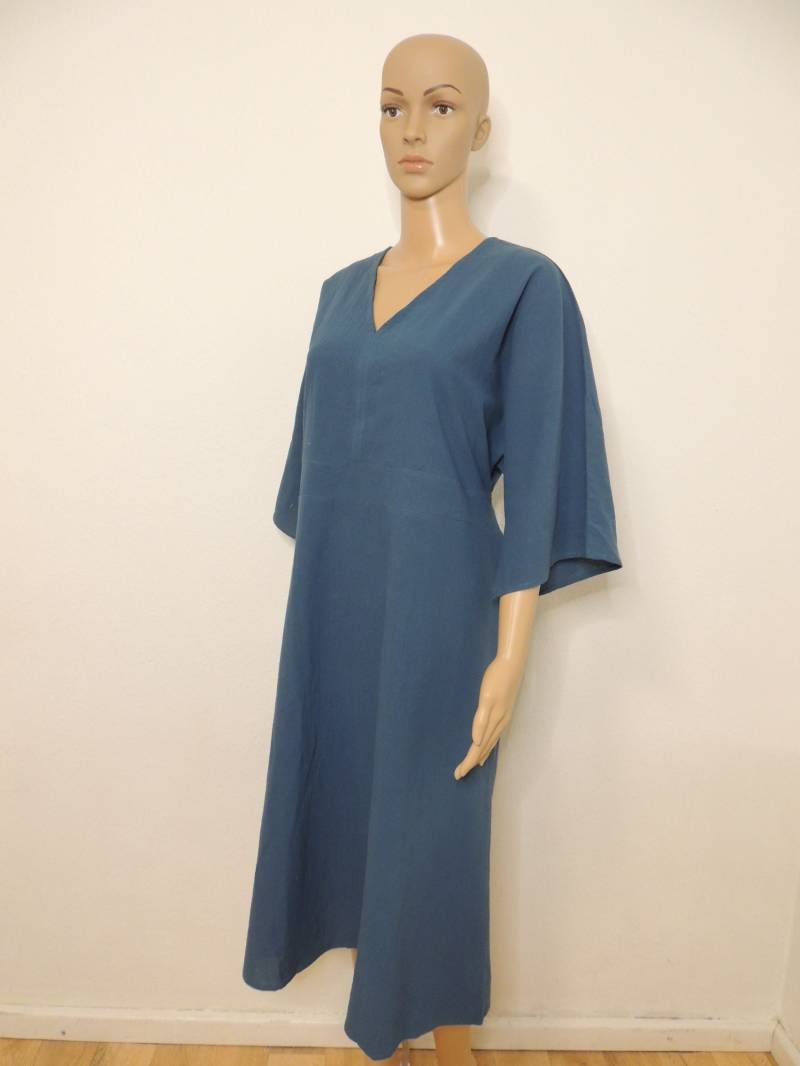 Elegantes Damen Midi Sommerkleid Mit Kurzarm Und V-Ausschnitt, Freizeitkleid Weiten Ärmel von ArtisanWithPassion