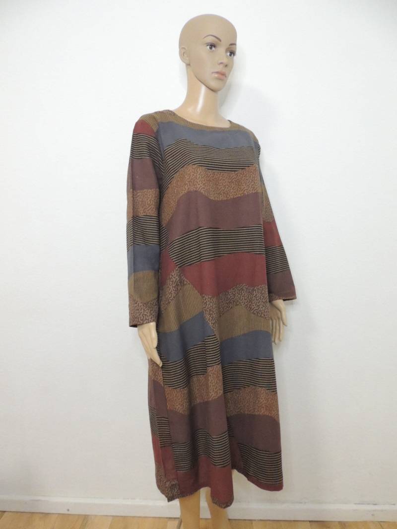 Gestreiftes Midi Damenkleid, Freizeitkleid Mit Langarm Und Eingrifftaschen, Lockeres Kleid von ArtisanWithPassion