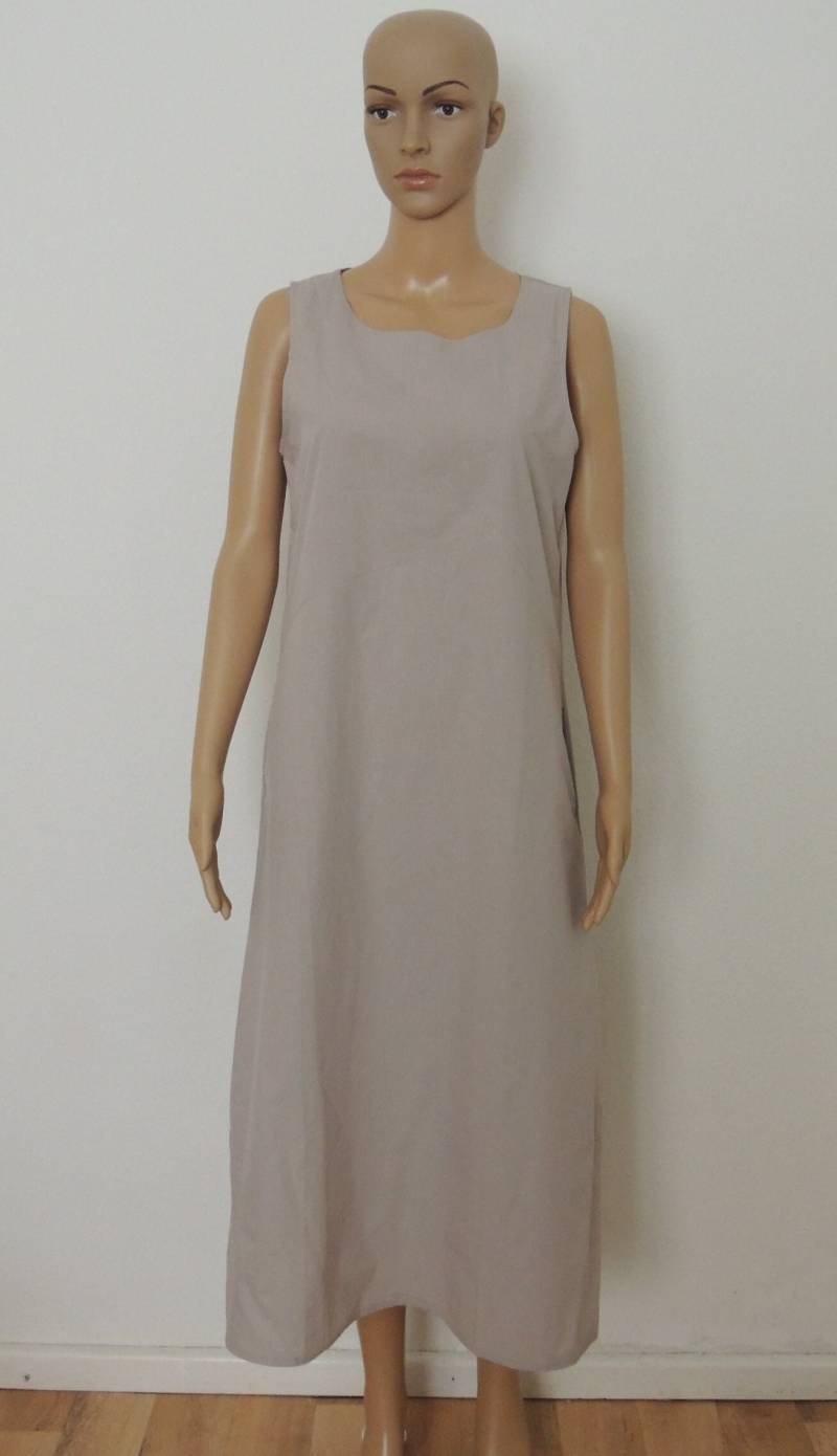 Langes Sommerkleid Mit Rundhals, Damenkleid in Grau, Freizeitkleid von ArtisanWithPassion