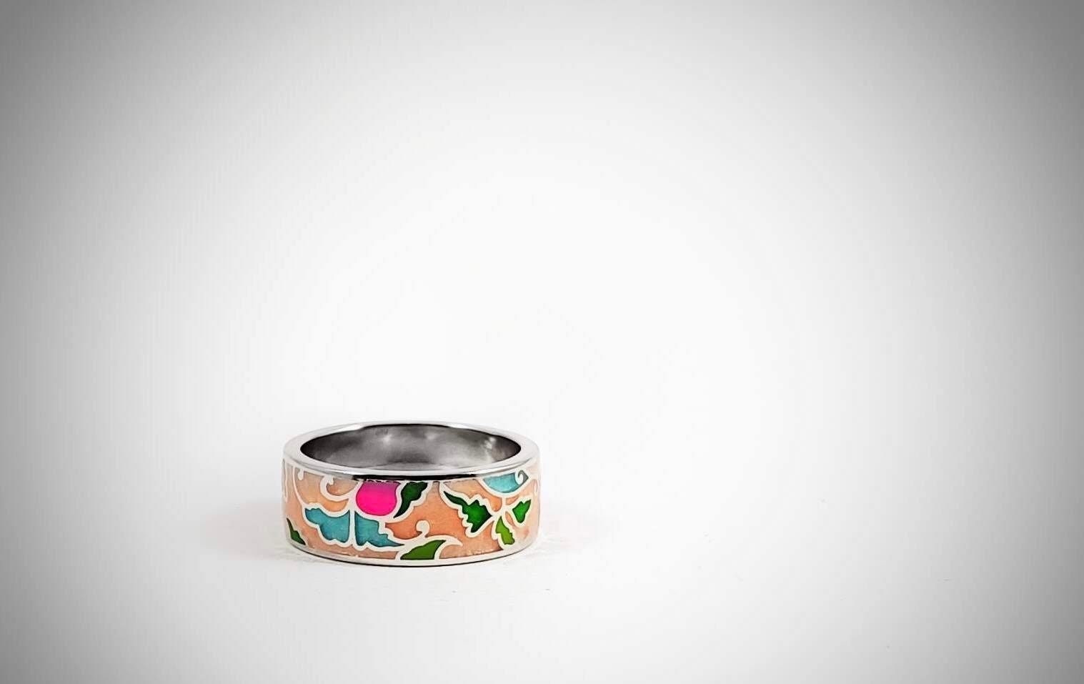 Emaille Blumen Ring, Silber Band Rhodinierter Stapelbarer Cocktail Verstellbarer Bunter Art Deco Daumenring von ArtissimoArtGallery