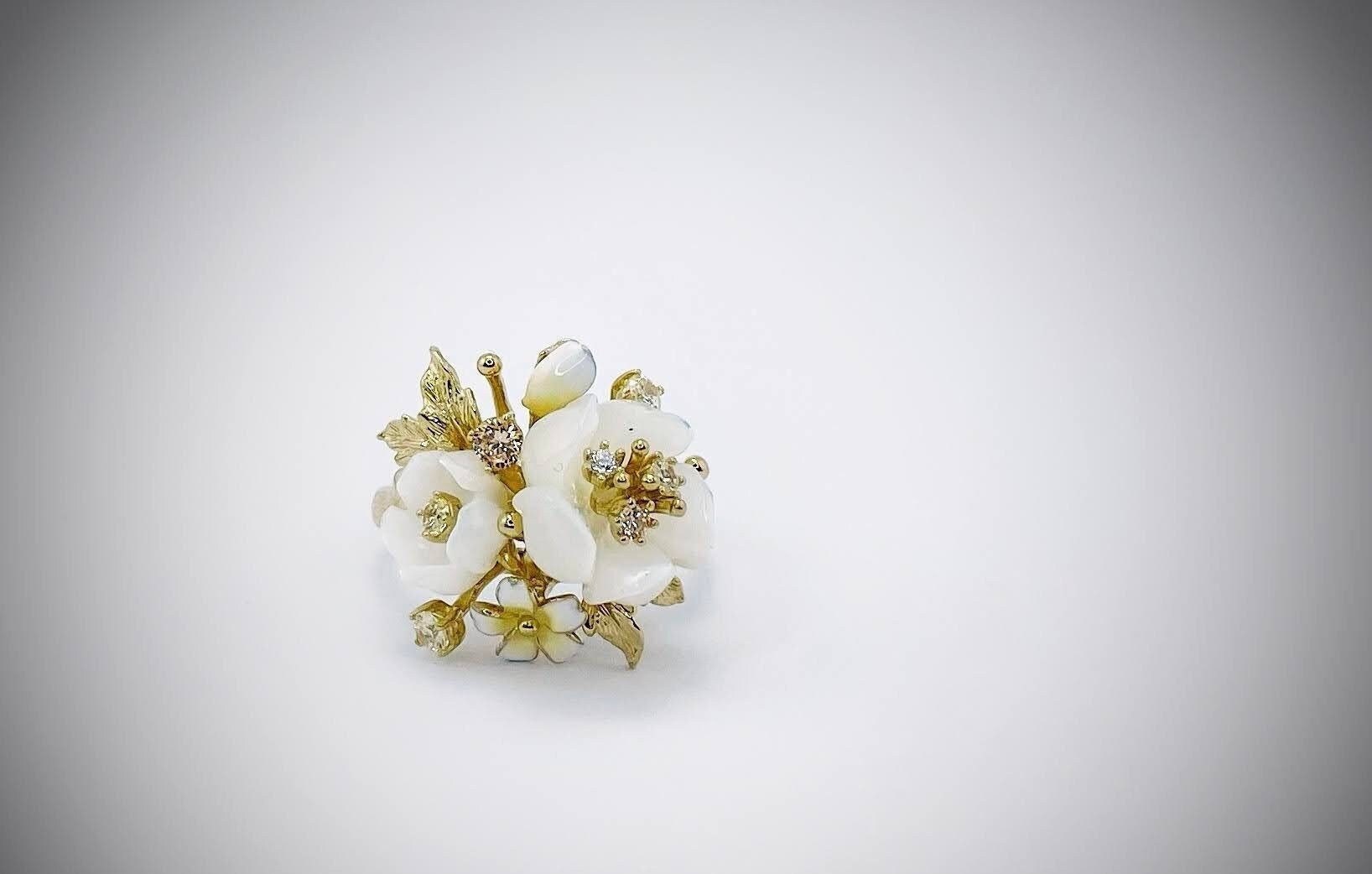 Emaille Ring, Silber Perlmutt 24K Vergoldung, Blumen Zweig Art Deco Cocktail Verlobungsring, Weihnachtsgeschenk von ArtissimoArtGallery