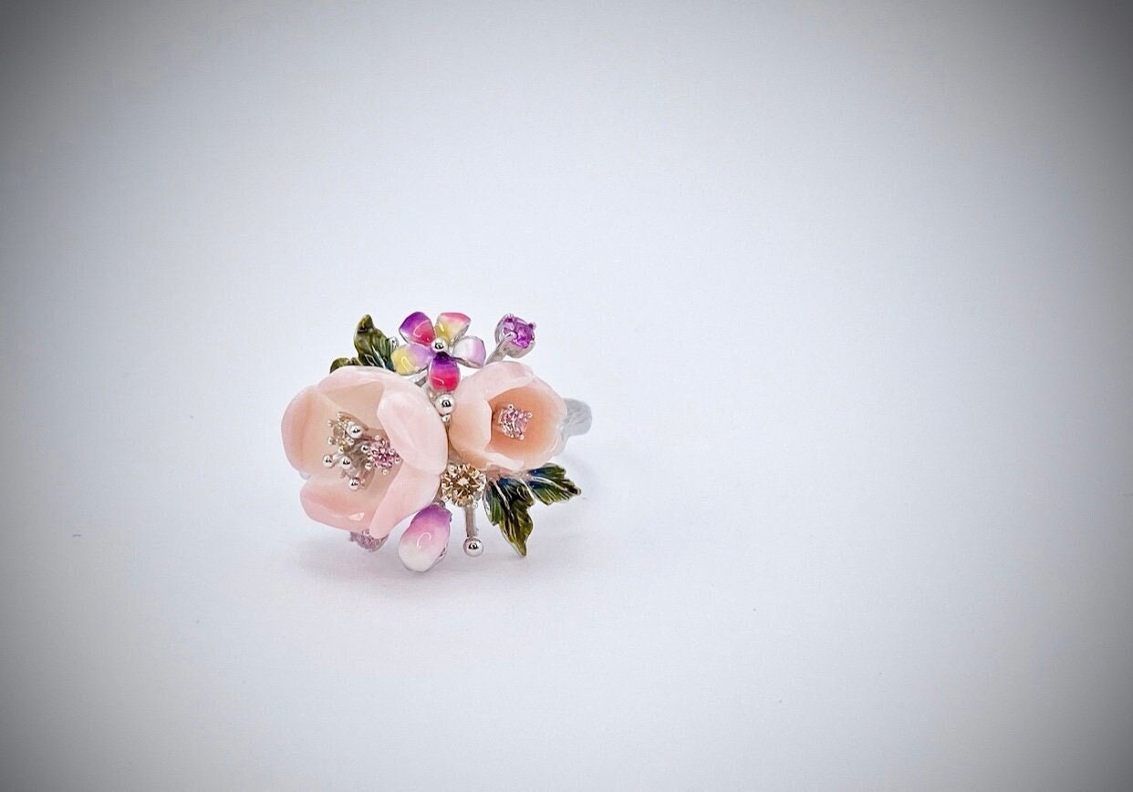 Korallen Silberring, Turmalin Emaille Ring, Blumen Cocktail Verstellbarer Statement Stapelbarer Blumenstrauß Art-Deco-Ring von ArtissimoArtGallery