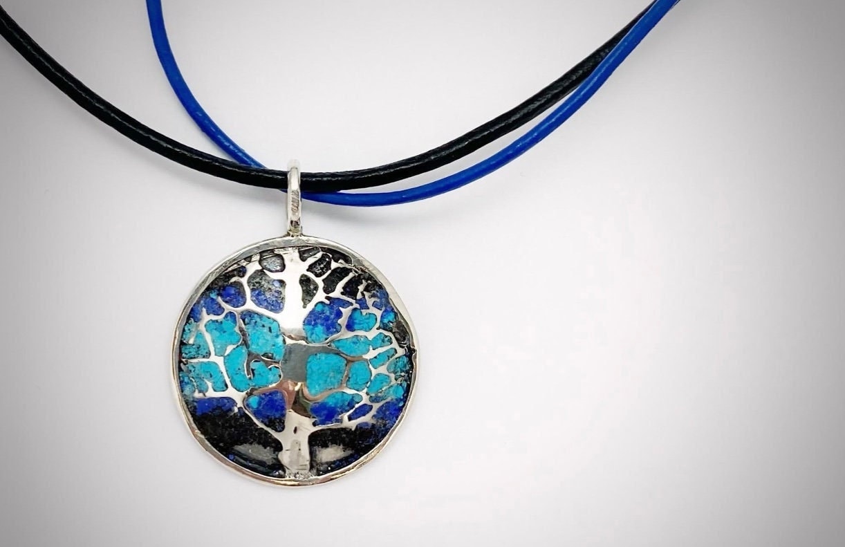 Mosaik Silber Halskette, Baum Des Lebens Türkis Leder Howlith Oval Anhänger, Charcoral Art Deco Charm Halskette von ArtissimoArtGallery