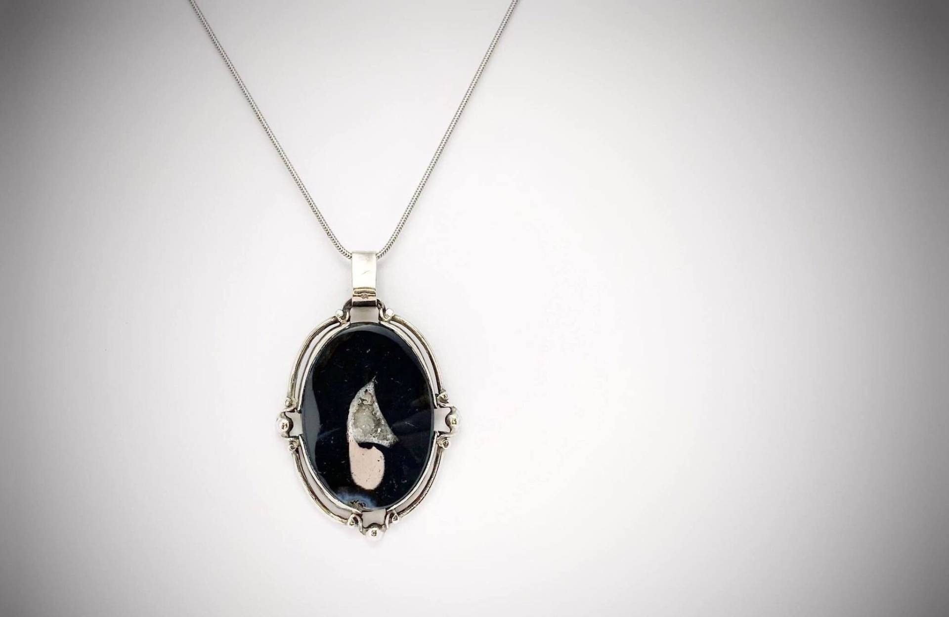 Onyx Druzy Anhänger, Silber Schwarz Kristall Anhänger Halskette, Oval Birthstone Charm Schmuck, Valentines Geschenk von ArtissimoArtGallery