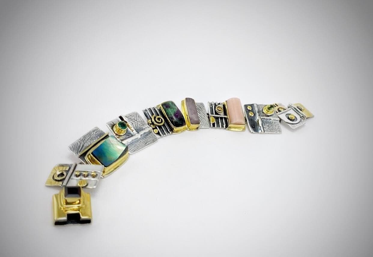 Silber Granat Armband, Perlmutt Zoisit Statement Kunzit Peridot Pink Opal Art Deco Schmuck von ArtissimoArtGallery