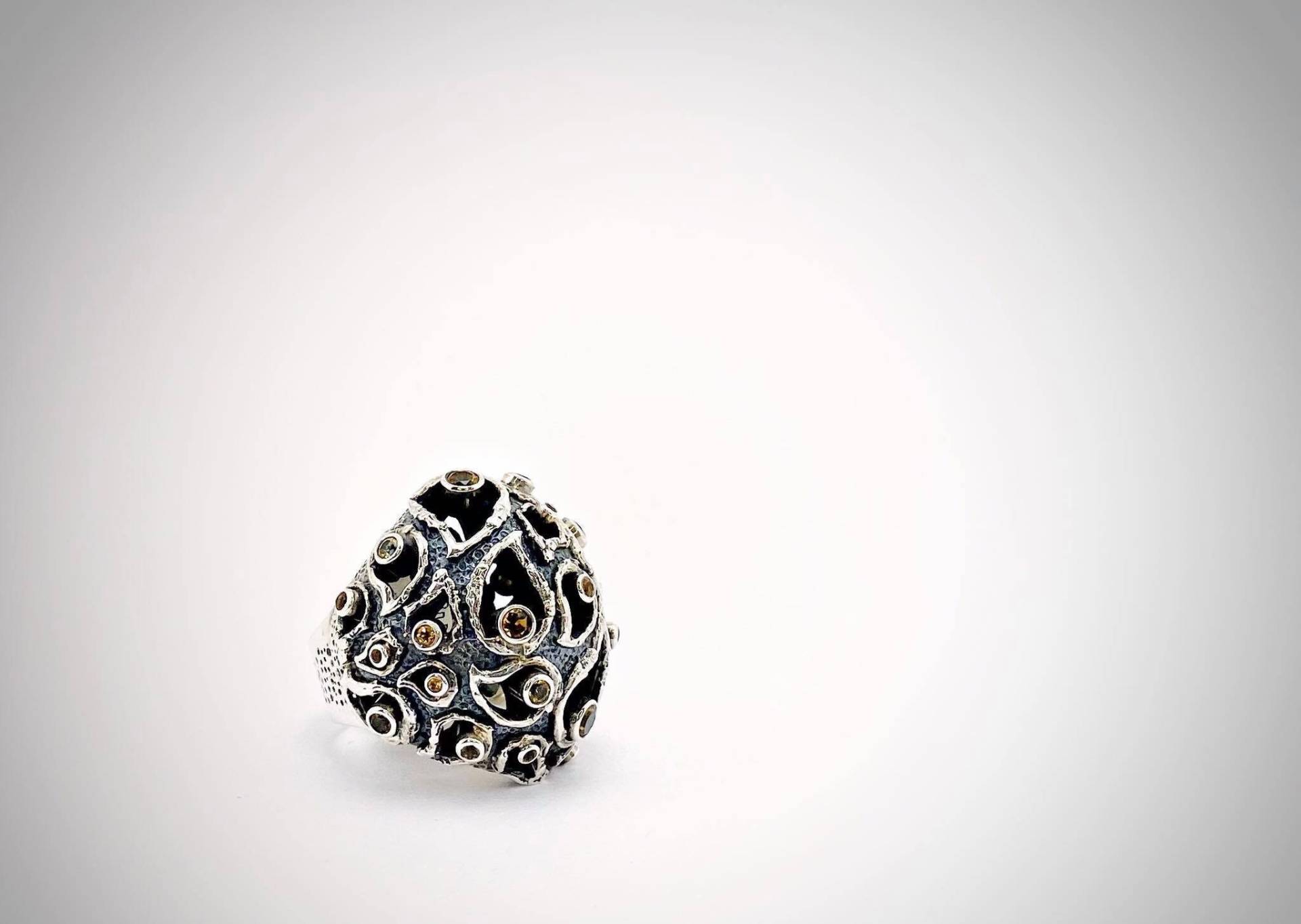 Silber Granat Ring, Gothic Gehirn Cocktail Holes Statement Moderne Gatsby Avantgarde Schmuck, Frau Kunst Geschenk von ArtissimoArtGallery