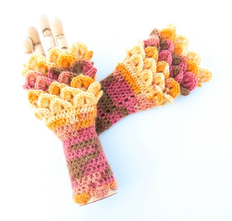 Drachenschuppe Pulswärmer - Krokodil Stitch Fingerlose Handschuhe Damengrößen Angora Häkelhandschuhe Drachenschuppe Pulswärmer - Krokodil Stitch Fingerlose Handschuhe Damengrößen Angora Häkelhandschuhe von ArtistBeeBee