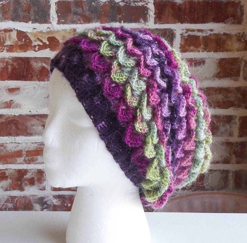 Gehäkelte Angora Baskenmütze Aus Gehäkeltem Drachenschuppen - Slouchy Hut Gehäkelte Angora Baskenmütze Aus Gehäkeltem Drachenschuppen - Slouchy Hut von ArtistBeeBee