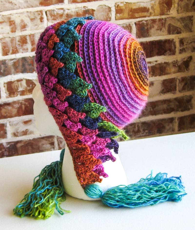 Häkeln Blätter Quaste Hut - Krokodil Stitch Ohr Klappen Drachen-Skala Trapper Winter Feen von ArtistBeeBee