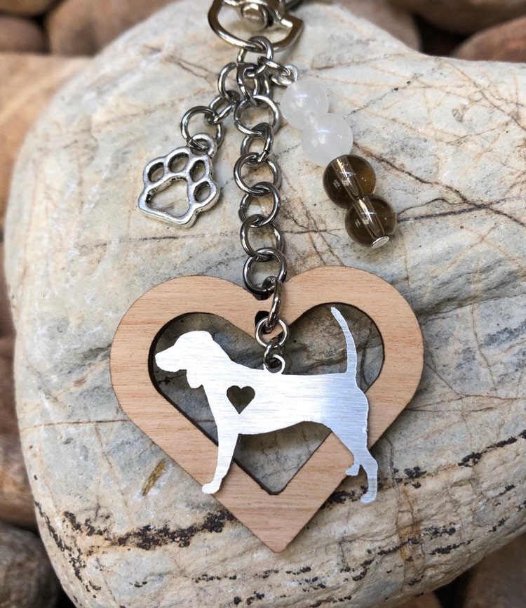 Beagle Hund Schlüsselanhänger, Edelstein Taschenanhänger, Haustier Andenken, Schmuck, Tier, Weihnachten, Schlüssel von ArtistCreationsKaren
