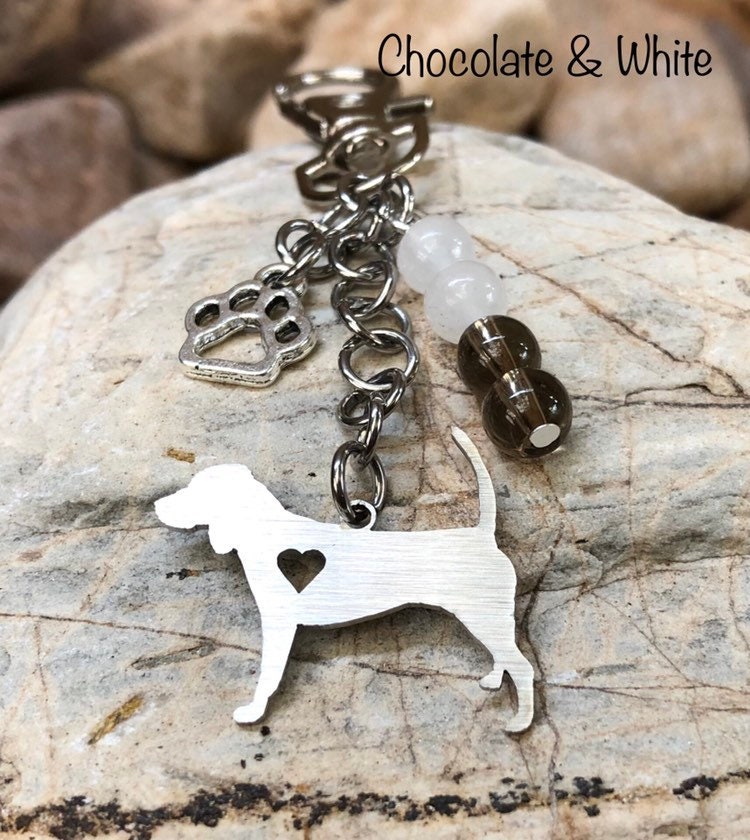 Beagle Hund Schlüsselanhänger, Edelstein Taschenanhänger, Haustier Andenken, Schmuck, Tier, Weihnachten, Schlüssel von ArtistCreationsKaren