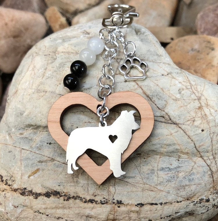 Border Collie Edelstein Schlüsselanhänger - Hundetasche Charm Schmuck Hund Holz Herz Haustier Andenken von ArtistCreationsKaren