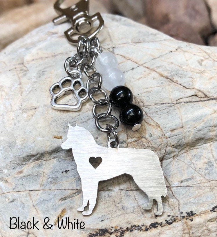 Husky Hund Schlüsselanhänger, Edelstein Taschenanhänger, Siberian Schmuck, Haustier Andenken, Tierschmuck, Geschenk, Weihnachten Husky Hund Schlüsselanhänger, Edelstein Taschenanhänger, Siberian Schmuck, Haustier Andenken, Tierschmuck, Geschenk, Weihnachten von ArtistCreationsKaren