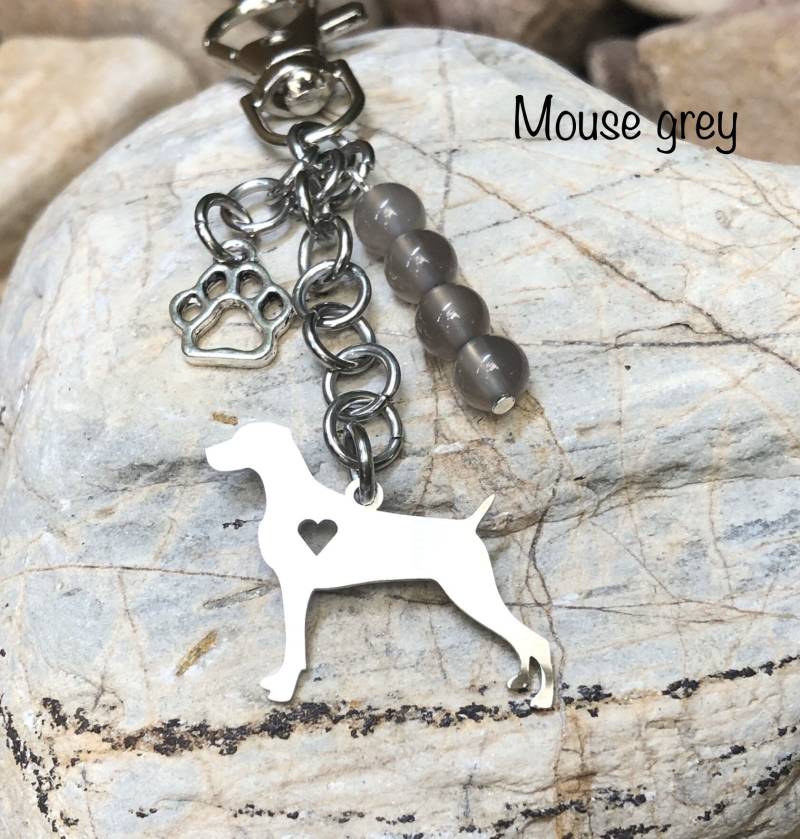 Weimaraner Hund Schlüsselanhänger, Edelstahl Edelstein Taschenanhänger, Schmuck, Tierschmuck, Weihnachten, Geschenk Weimaraner Hund Schlüsselanhänger, Edelstahl Edelstein Taschenanhänger, Schmuck, Tierschmuck, Weihnachten, Geschenk von ArtistCreationsKaren