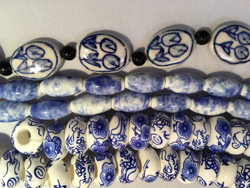 Keramik Weiß Und Saphir Perlen Keramik Weiß Und Saphir Perlen von ArtisticJewelrybyPLT