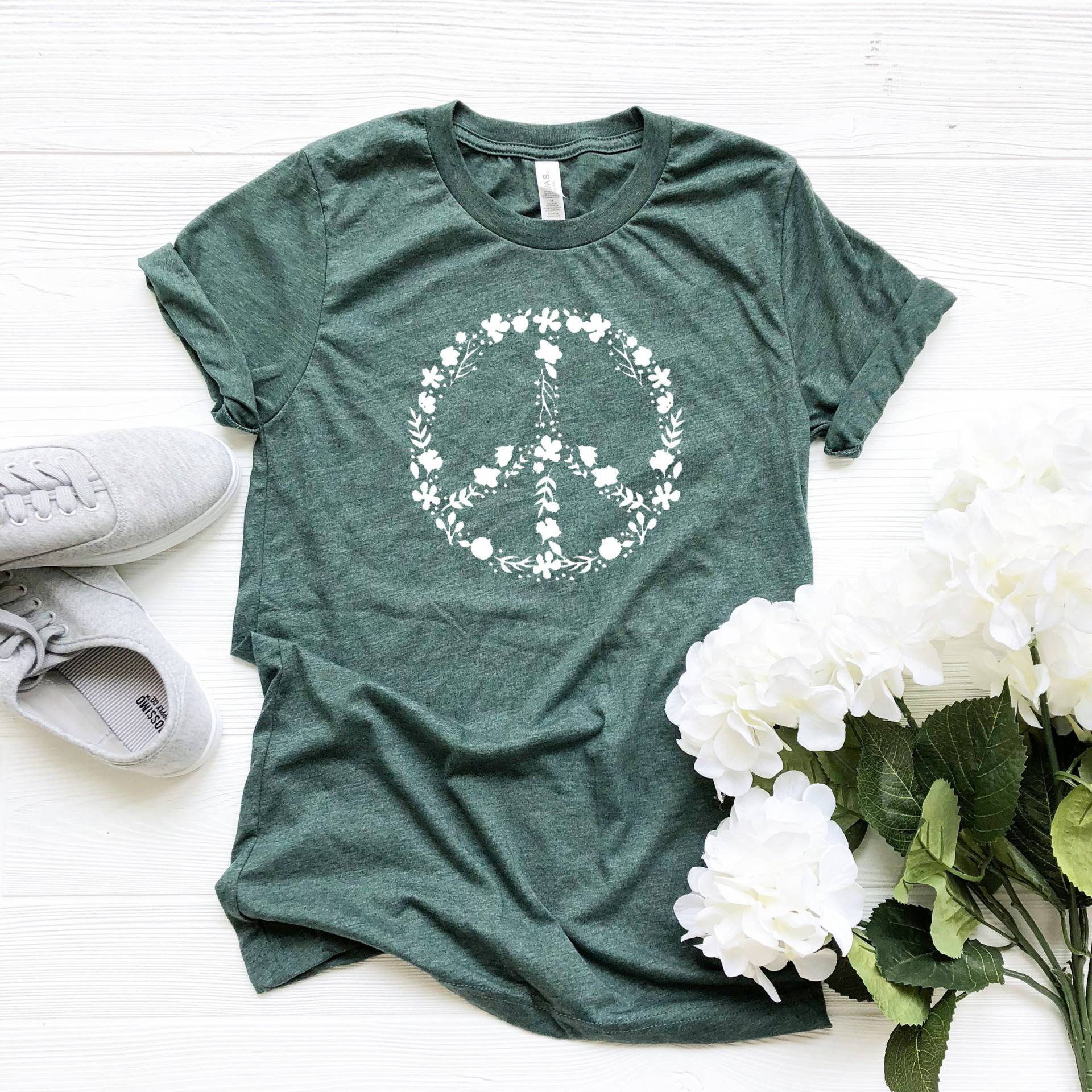 Daisy Peace Sign T-Shirt, Weltliche Internationale Friedenssymbole, Anti-Atom-Bewegung, Cnd Right Aktivismus, & Love, Be Kind von ArtisticalDesign