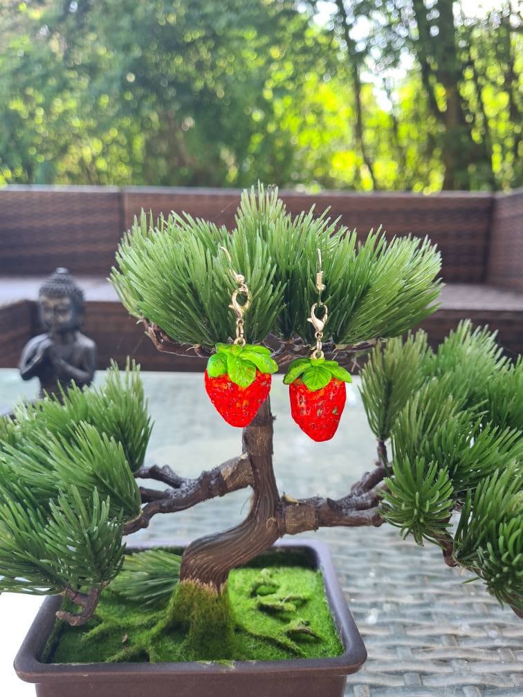 Erdbeerohrringe, Rot-Grün, Erdbeer Ohrringe, Erdbeere Obst Lustige Kawaii Schmuck, Polymerclay, Fimoschmuck Erdbeerohrringe, Rot-Grün, Erdbeer Ohrringe, Erdbeere Obst Lustige Kawaii Schmuck, Polymerclay, Fimoschmuck von ArtistjeweleryShop