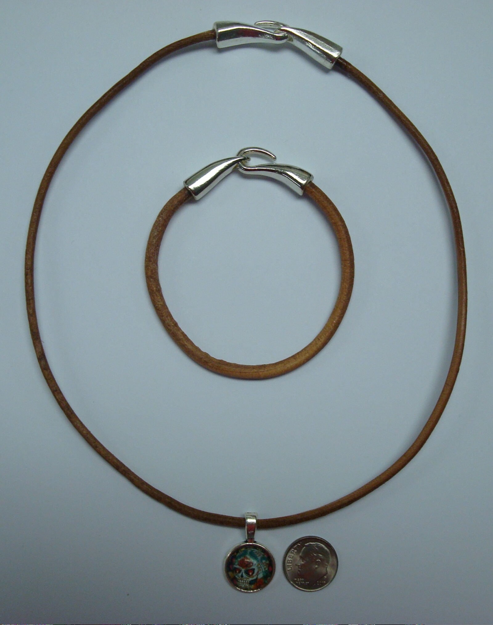 Schwere 3mm Lederkette & Glas Totenkopf Anhänger Passend Für Lederarmband M163 von Artistrywithbeads