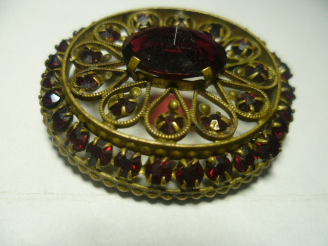 Magnificent Dark Red Garnet 42 Round Grenades Each Of 0.10 Carat = 4.2 Carat, Around 1850 Austria Magnificent Dark Red Garnet 42 Round Grenades Each Of 0.10 Carat = 4.2 Carat, Around 1850 Austria von Artkunst24
