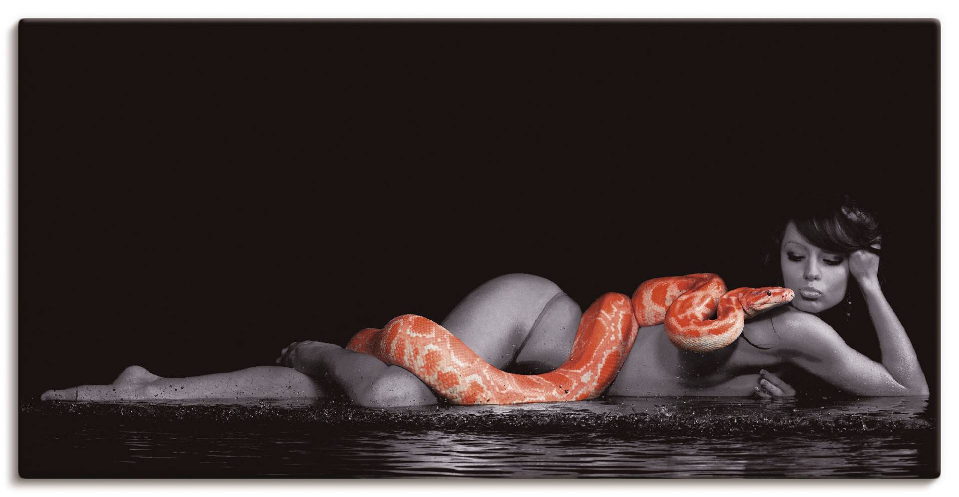 Artland Wandbild "Frau in Wasser liegend mit Python", Frau, (1 St.), als Leinwandbild, Poster, Wandaufkleber in verschied. Größen von Artland