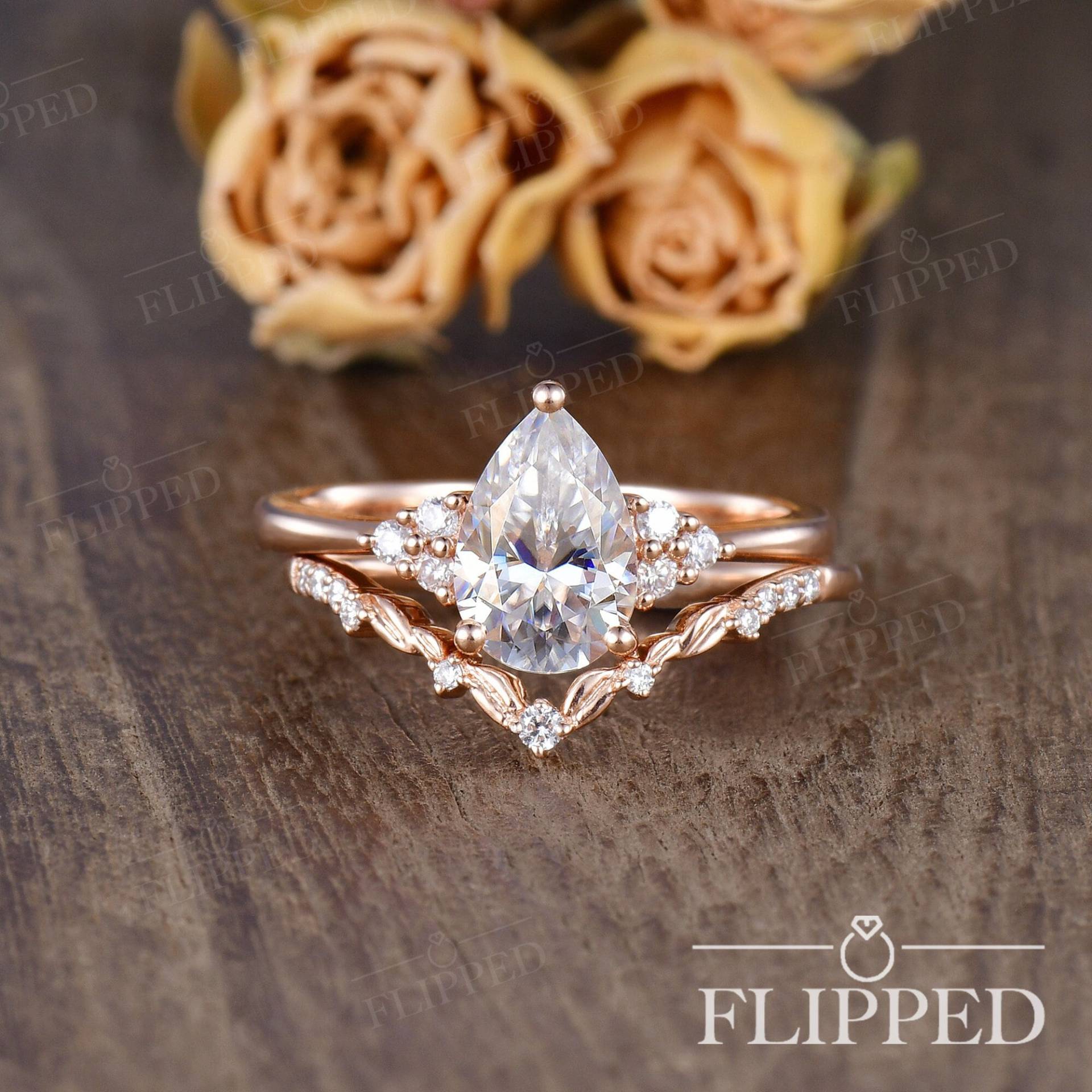 Birnenförmige Verlobungsring Rose Gold Moissanite Braut Set Vine Gebogene Diamant Band 2 Stück Cluster Halbe Ewigkeit Belaubte Frauen von ArtlandUS