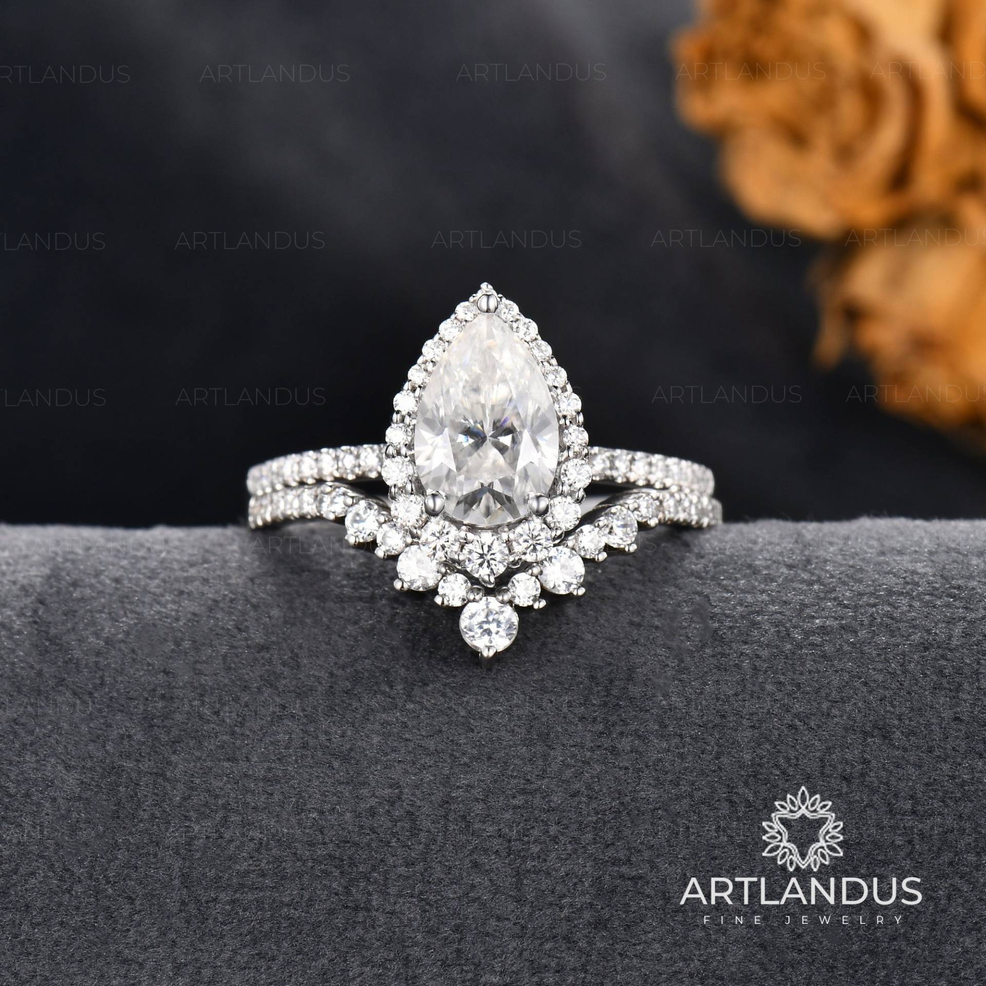 Cluster Moissanite Verlobungsring Set Birnenförmige Ehering Weißgold Brautring Diamant Halo Schmuck Teardrop von ArtlandUS