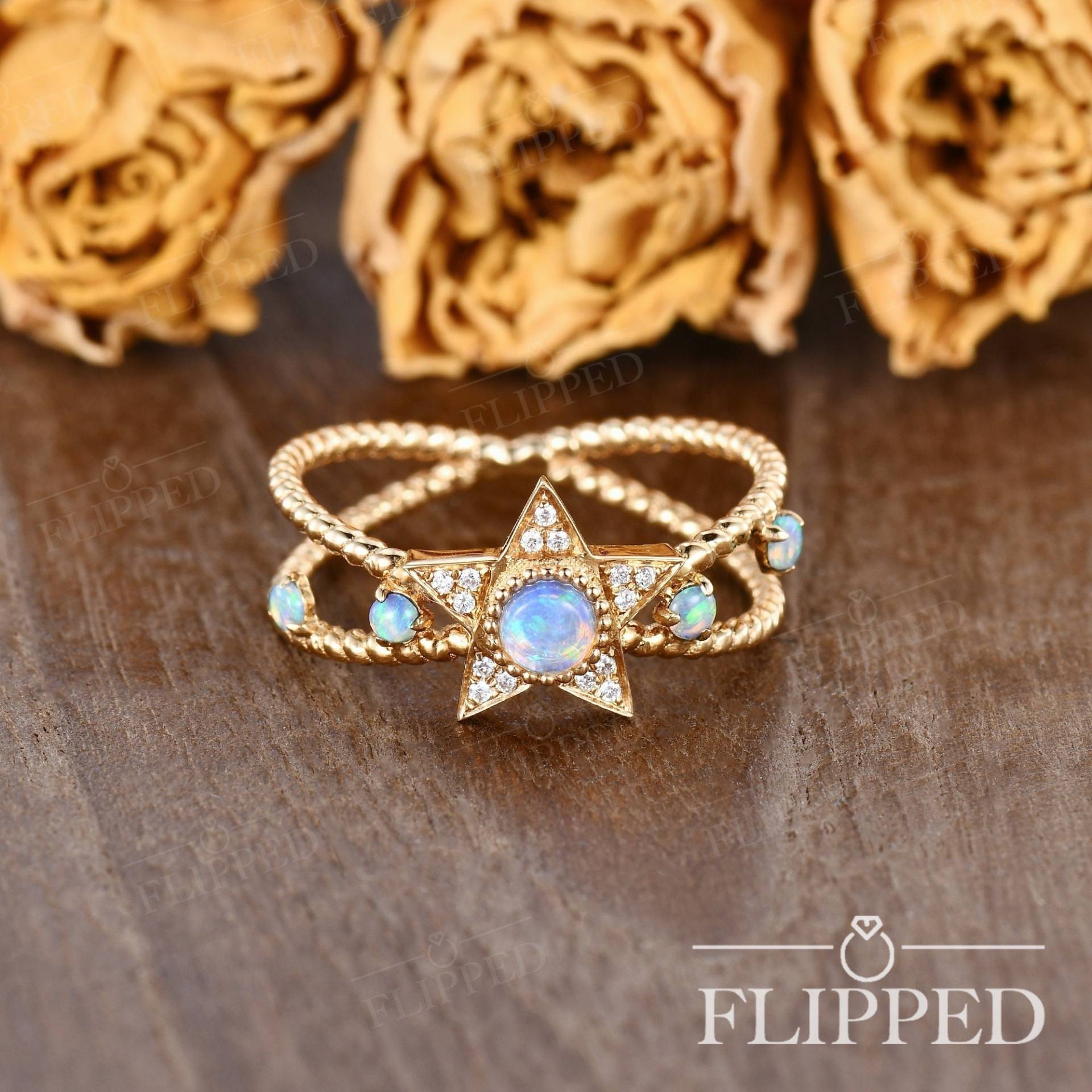 Natürlicher Opal Verlobungsring Art Deco Twist Gelb Gold Braut Ring Frau Pentagramm Diamant X Form Vintage Milgrain Birthstone von ArtlandUS