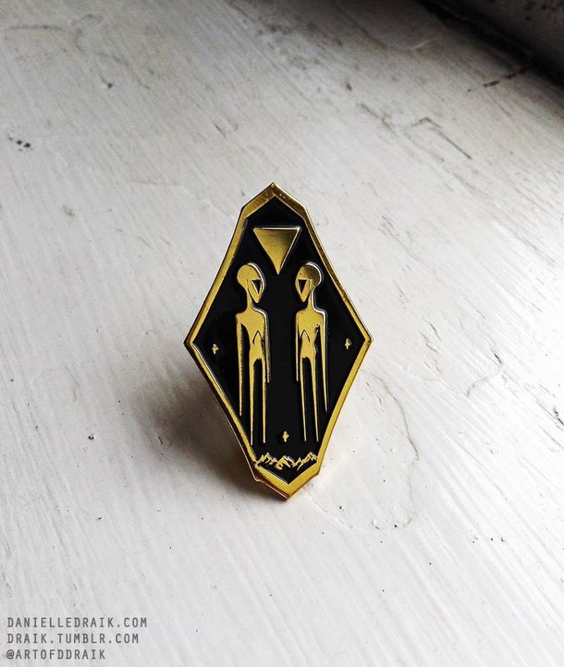Hard Enamel Pin - Nighttime Ascension 5cm Original Illustration von ArtofDDraik