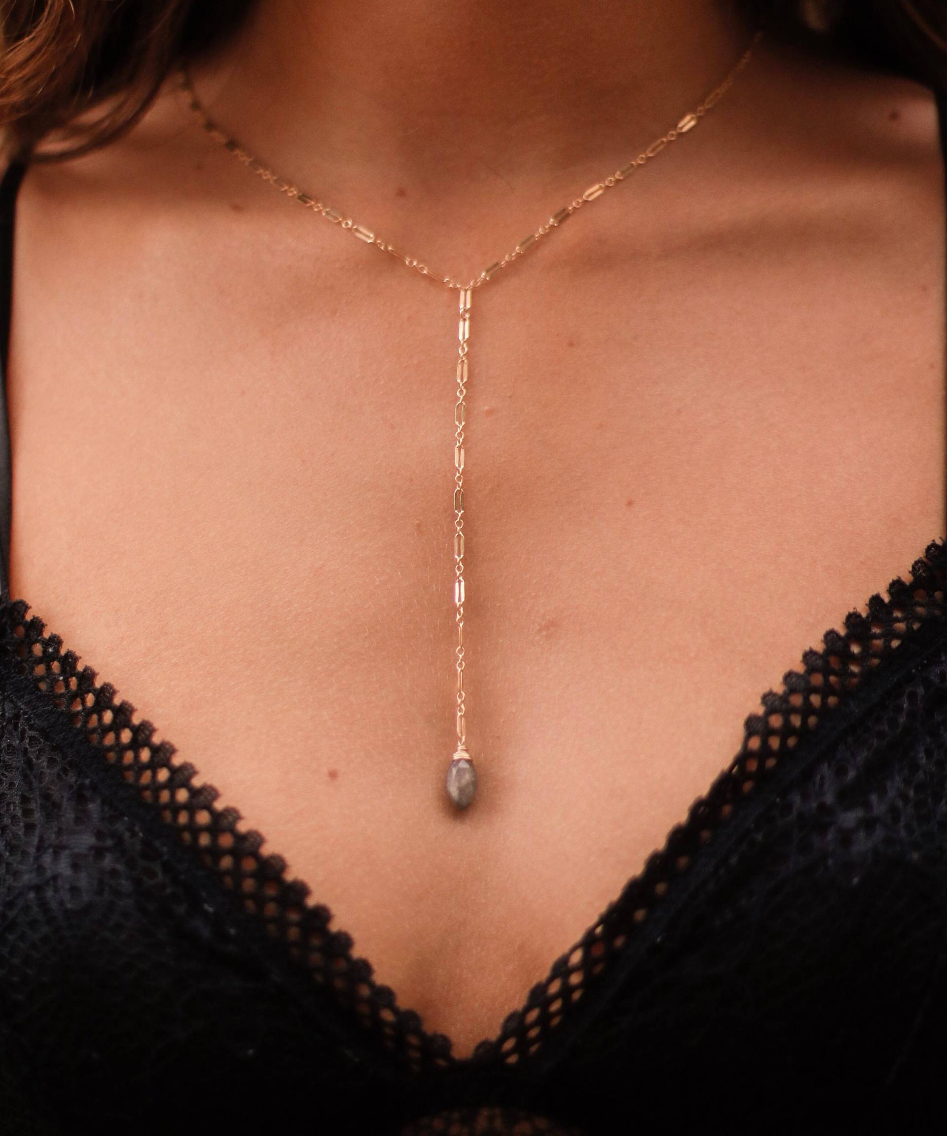 Labradorit Sparkle Lariat/14K Gold Gefüllt 43 cm Labradorit Sparkle Lariat/14K Gold Gefüllt 43 cm von ArtofSunshineJewelry