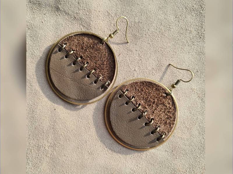 Handmade Boho&hippie Ohrringe Aus Echtem Leder von ArtsandcraftsByJunyi