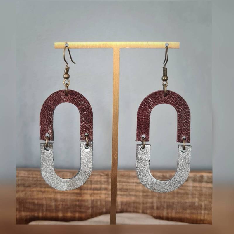 Handmade Minimal Ohrringe Aus Echtem Leder Handmade Minimal Ohrringe Aus Echtem Leder von ArtsandcraftsByJunyi