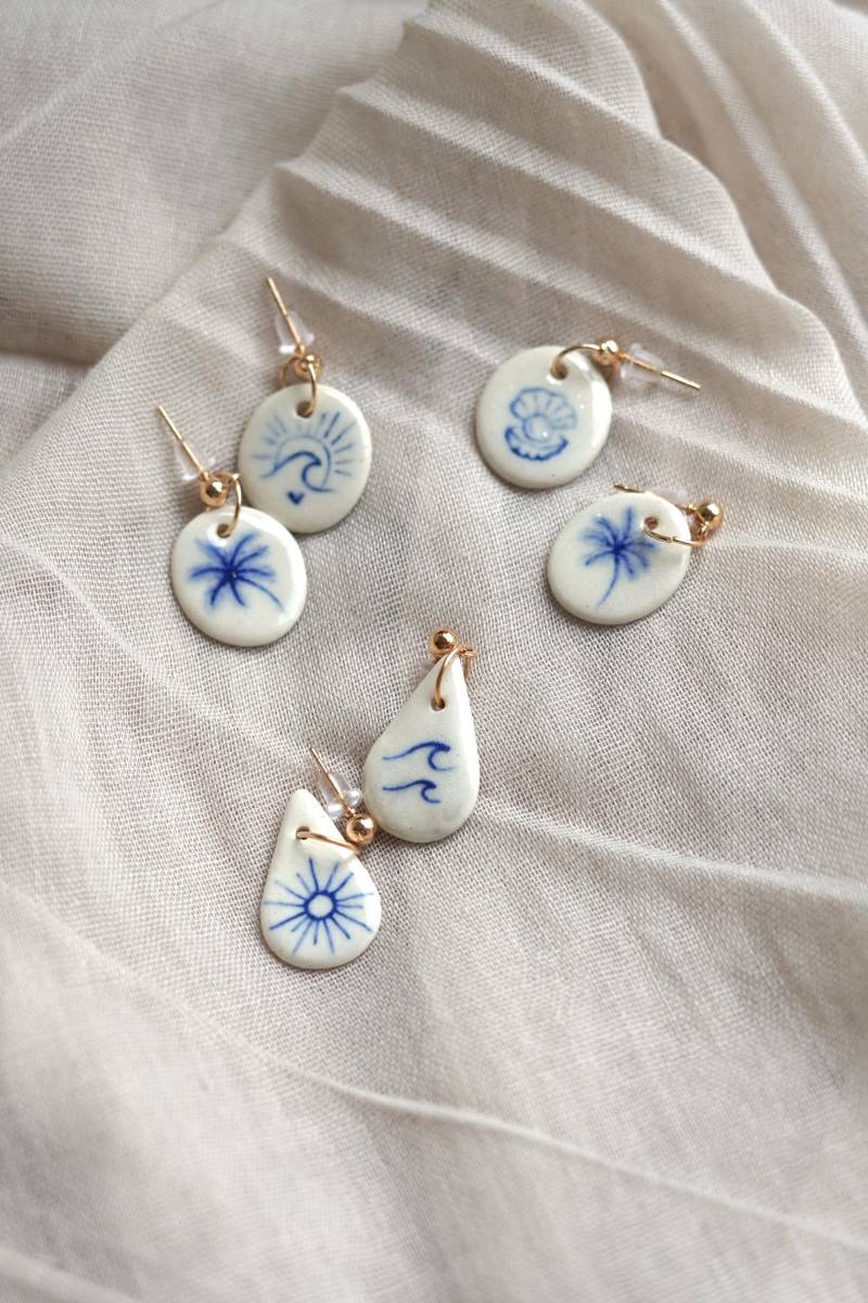 Keramik Handgefertigt Ohrringe Italian Vibe Ocean Geschenkide Geschenk Für Sie Handmade Jewelry Gift For Her Sommer, Palmen, Wellen Holiday Keramik Handgefertigt Ohrringe Italian Vibe Ocean Geschenkide Geschenk Für Sie Handmade Jewelry Gift For Her Sommer, Palmen, Wellen Holiday von ArtstudioLiebeLiebe