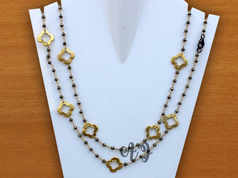 Natürliche Pyrit 3-4mm Rondelle Facettierte Silber Perlen Kette Vergoldete Halskette Mit Gold Klee Metall Teil-Pyrit Kleehalskette von ArtsyjewelsForyou