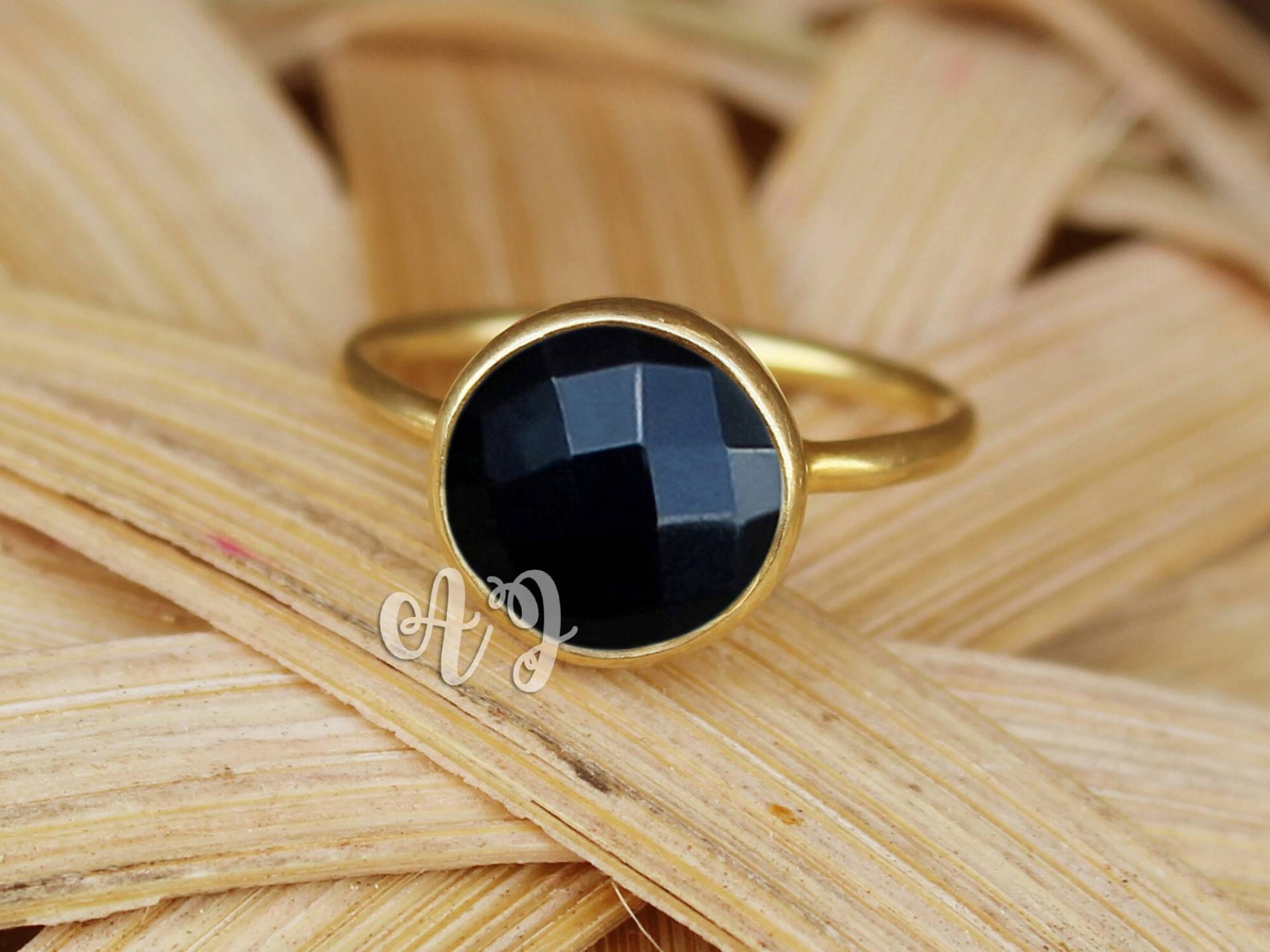 Schwarz Onyx 10mm Rund Checker Cut 925 Sterling Silber Lünette Einstellung Vergoldete Ring-Aaa-Qualitäts-Band Ringe Edelstein-Ring von ArtsyjewelsForyou