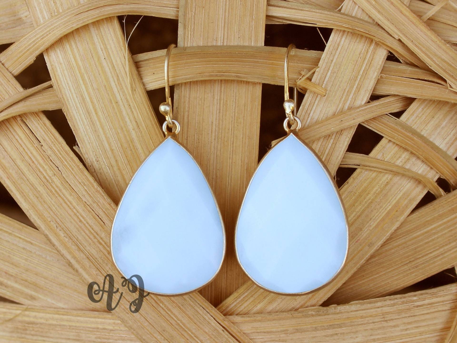 Weißer Chalcedon Briolette 925 Sterling Silber Vergoldete Ohrhaken Ohrringe-Natürliche Teardrop Edelstein Ohrringe Versorgung von ArtsyjewelsForyou