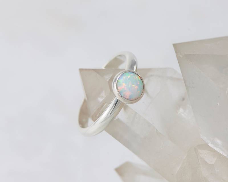 Opal Ring - Silber Weißer Verlobungsring Solitär Sterling Edelstein Oktober Geburtsstein von Artulia